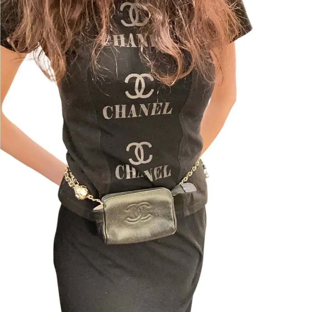 CHANEL elegant black